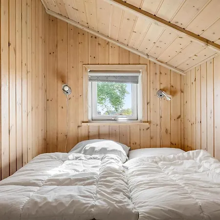 Pet Friendly In With Sauna - F04167